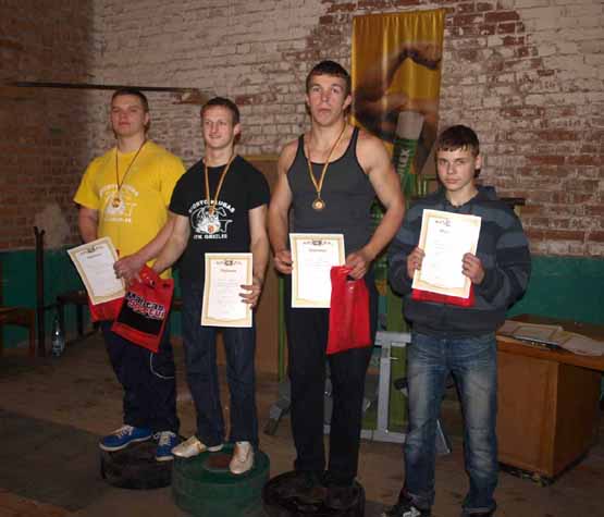 Absoliučiai geriausiųjų sportininkų ketvertukas: D.Leikus (iš kairės) Absoliučiai geriausiųjų sportininkų ketvertukas: D.Leikus (iš kairės)