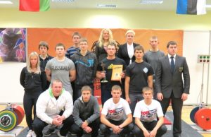 Šalies jėgos trikovės taurė – rokiškėnų rankose Jungtinė Rokiškio komanda – šalies jėgos trikovės taurės varžybų laimėtoja. A.Kondratenkos nuotr.