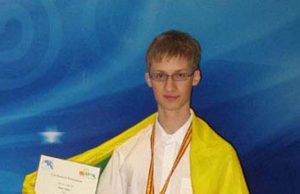 Tarptautinės astrofizikos ir astronomijos olimpiados nugalėtojas rokiškėnas Rimas Trumpa nuo šiol Rokiškyje bus retas svečias – gabus jaunuolis jau kremta kompiuterių mokslo studijas Edinburgo (Škotija) universitete. Asmeninio archyvo nuotr.