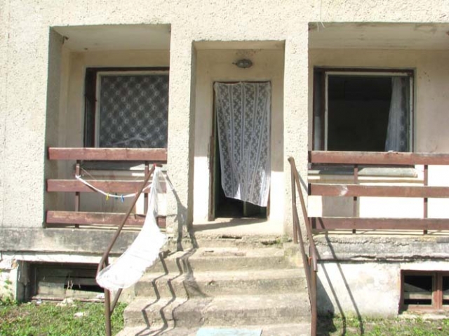 Bute be durų ir langų žaidžia vaikai. N.Byčkovskio nuotr.