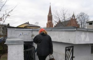 Miesto centre gana sudėtinga surasti nemokamą viešąjį tualetą.