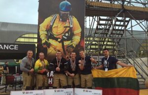 Lietuvių komanda pasaulinėse varžybose. Priešgaisrinės apsaugos ir gelbėjimo departamento archyvo nuotr.