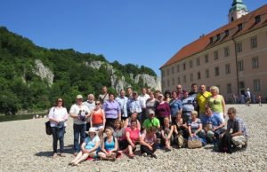Gausi Rokiškio rajono ūkininkų sąjungos delegacija savaitgalį grįžo iš penkių dienų kelionės po Bavariją (Vokietija) ir jos ūkius. V. Putkos nuotr.