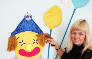 Fotogalerija Siuvėja Rasa Trumpienė išdabina "Pumpurėlio" lopšelį-darželį. N.Byčkovskio nuotr.