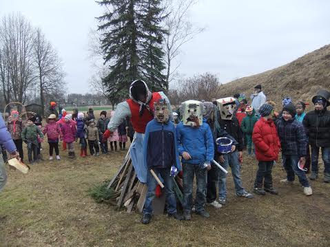 Šventės akimirka. Pandėlio pradinės mokyklos archyvo nuotr.