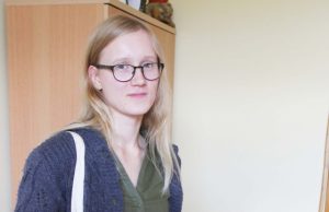 Už išskirtinę išleistuvių suknelę Rūtai Vadlugaitei – „Gimtojo...“ dovana. N. Byčkovskio nuotr.