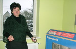 Direktorė A.Kaupienė: " Iš kabinete saugoto muzikos centro teliko tuščia dėžė." N.Byčkovskio nuotr.