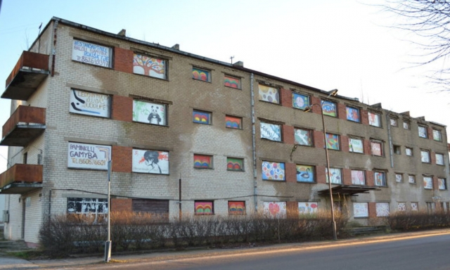 „Vaiduoklio“ puošybos pabaigai – spektaklis „Raudonkepuraitės nuotykiai“