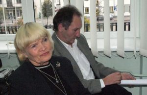 Aktorė Olita Dautartaitė žavėjo klausytojus gyvomis Vaižganto kūrinių ištraukomis.