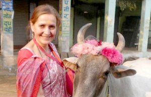 Valentina Mickienė dažniausiai sau naudingos informacijos ieško Rytų šalių sveikos gyvensenos filosofijoje. Praėjusių metų rudenį ji viešėjo Indijoje. Asmeninio archyvo nuotr.