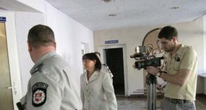 Kyšininkavimu ir piktnaudžiavimu tarnyba įtariamai Nijolei Anzelmai Valickienei mėnesį teks praleisti nelaisvėje.