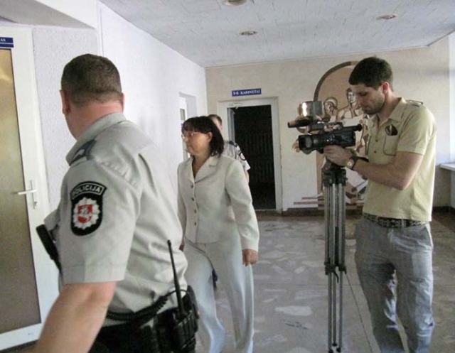 „Sodros“ direktorė Nijolė Anzelma Valickienė suimta mėnesiui ir pusmečiui nušalinta nuo pareigų. „Sodros“ direktorė Nijolė Anzelma Valickienė suimta mėnesiui ir pusmečiui nušalinta nuo pareigų.