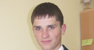 Audrius Vanagas ištraukė lapelius su laimingųjų pavardėmis. D.Zibolienės nuotr.