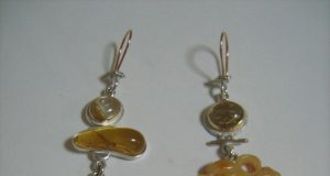 Šis D.Varnaitės kūrinys - tarp geriausių juvelyrikos konkurso „Ažūras“ darbų. Autorės nuotr.