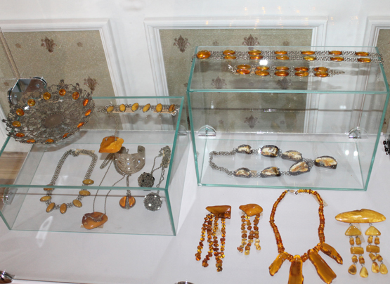 A.Varnienės kūryba. Rokiškio krašto muziejaus nuotr. A.Varnienės kūryba. Rokiškio krašto muziejaus nuotr.