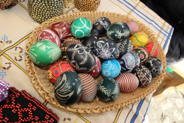 Artėja šv. Velykos. Negalite apkabinti? Pasveikinkite! Artėja šv. Velykos. Negalite apkabinti? Pasveikinkite!