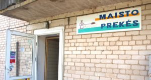 Ar užvers duris paskutinė Konstantinavos parduotuvė?                             L.Dūdaitės nuotr.