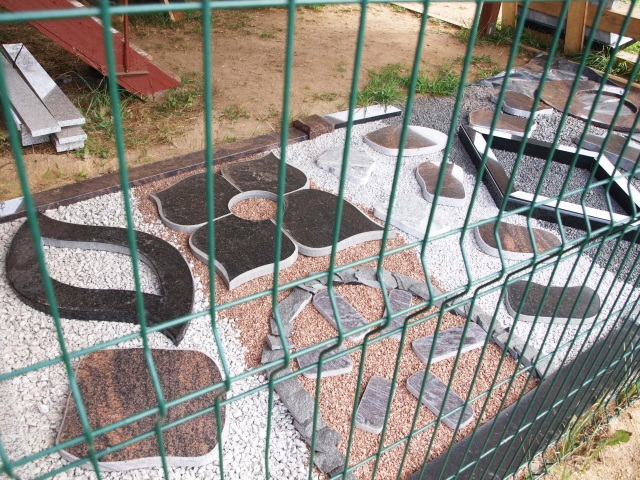 Lietuviai itin puoselėja artimųjų kapus