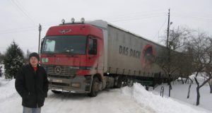 Navigacijos mieste paklaidintam vilkiko vairuotojui Vidui Babravičiui pusę paros teko praleisti šaltyje