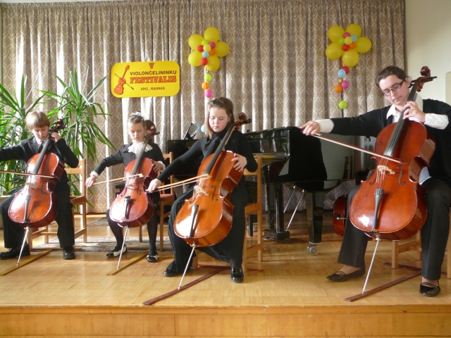 Festivalio akimirka. Festivalio akimirka.