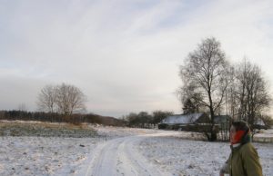 Nuo pasaulio atskirta Emilija Volkienė tikino nenorinti pyktis su kaimynu... A.Minkevičienės nuotr