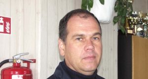 Rokiškio priešgaisrinės gelbėjimo tarnybos viršininkas Algirdas Vyšniauskas jau 25-erius metus skuba padėti į nelaimę patekusiems žmonėms. D.Zibolienės nuotr.