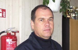 Rokiškio priešgaisrinės gelbėjimo tarnybos viršininkas Algirdas Vyšniauskas jau 25-erius metus skuba padėti į nelaimę patekusiems žmonėms. D.Zibolienės nuotr.