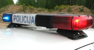 Pareigūnai įtariamąjį sulaikė.