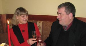 Laima ir Vladimiras Zaičenkovai romantiška vakariene „Svajos“ kavinėje liko patenkinti.  D.Zibolienės nuotr.