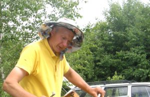 E.Ardavičius: „Bitės – ne žmonės. Tinginyste ar simuliacija jų neapkaltinsi.“ A.Minkevičienės nuotr.