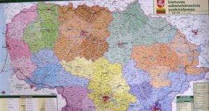 Juoda linija pažymėtas “Tūkstantmečio žygio dviračiais aplink Lietuvą“ maršrutas