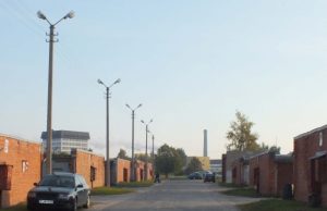Karas dėl garažų teritorijos: draudžiamieji ženklai pašalinti, bet aistros nesibaigia Praėjusio ketvirtadienio rytas: nors draudžiamųjų ženklų nebėra