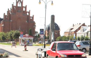 Nepriklausomybės aikštės eismo pinklės – ir kitą savaitę Nepriklausomybės aikštės eismas varo į neviltį miesto svečius. N.Byčkovskio nuotr.