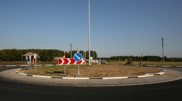 Apie vienintelę rajone žiedinę sankryžą jau kuriami eilėraščiai: žmonės pokštauja Apie vienintelę rajone žiedinę sankryžą jau kuriami eilėraščiai: žmonės pokštauja