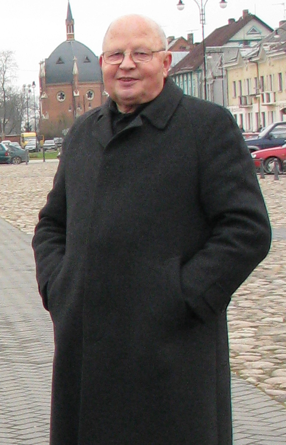 Tikintieji sveikins parapijos kanauninką profesorių Petrą Žiukelį