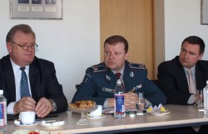 Generalinis komisaras S.Skvernelis (centre) ir jo pavaduotojai A.Stončaitis (kairėje) bei Renatas Požėla sakė