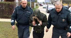 Į Rokiškio apylinkės teismą atvesdinta  15-metė rokiškietė