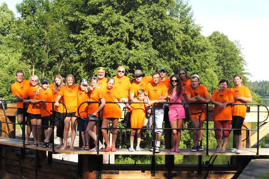 „Gimtojo Rokiškio“ iniciatyva suburti žygeiviai įsiamžino bendroje nuotraukoje. A.Kuolo nuotr. „Gimtojo Rokiškio“ iniciatyva suburti žygeiviai įsiamžino bendroje nuotraukoje. A.Kuolo nuotr.